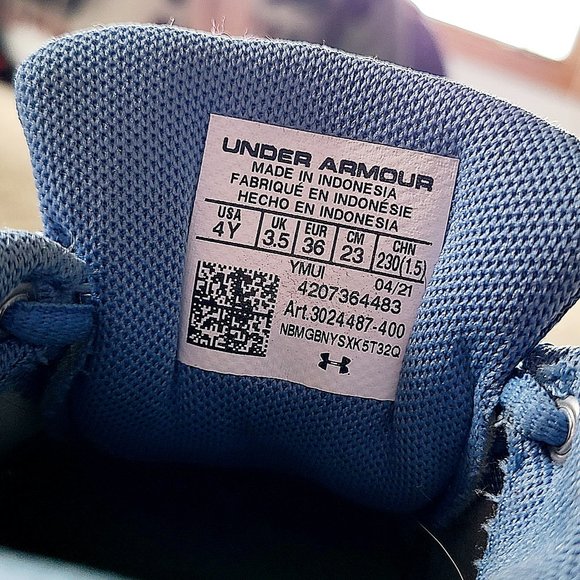 Under Armour UA Charged Pursuit | Girls Boys Unisex Blue Tennis Shoes | US 4 - Picture 4 of 6